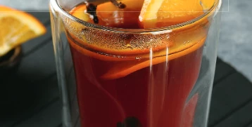 6 przepisów na rozgrzewające napoje na jesień i mroźny, zimowy dzień z herbatą Lipton