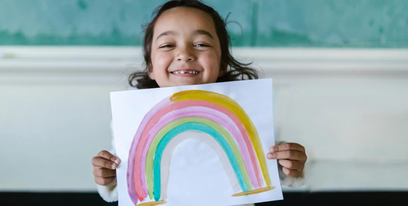 Malowanie farbami dla dzieci - kreatywna zabawa dla najmłodszych
