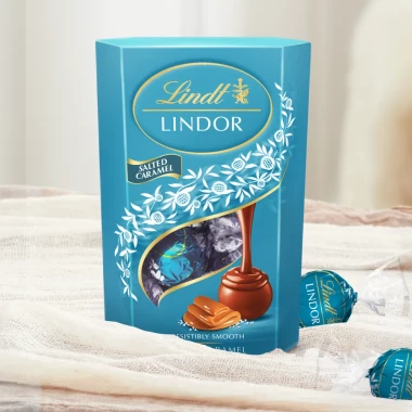 Praliny Lindt Lindor, czekoladowy z nadzieniem słony karmel, 200g